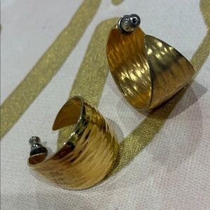 Elegant Gold-Tone Pierced Hammered Waves Design Hoop Earrings